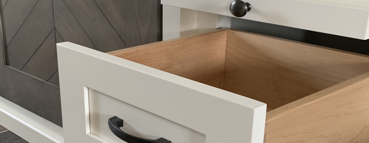 drawer space slider A place for all your stuff.